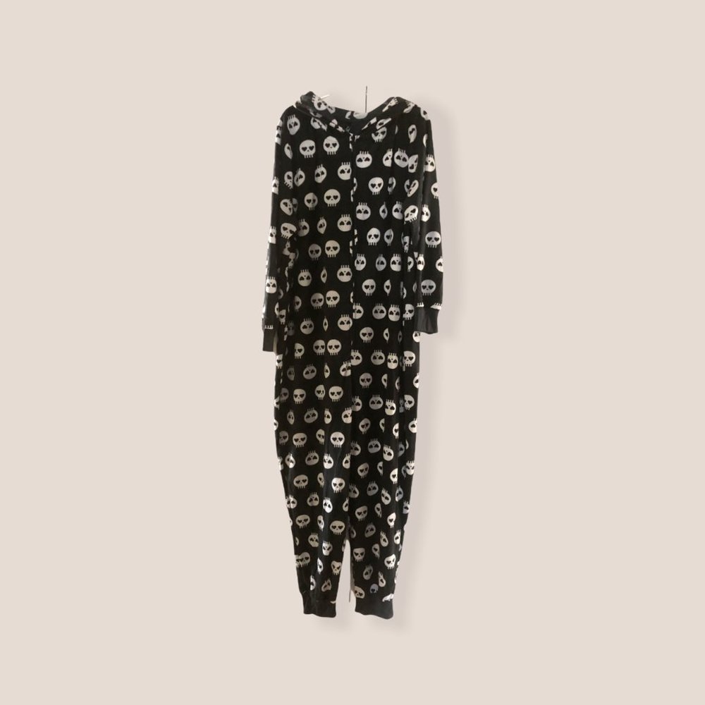 New Torrid 3-4 Skull Onesie Hooded Fleece …